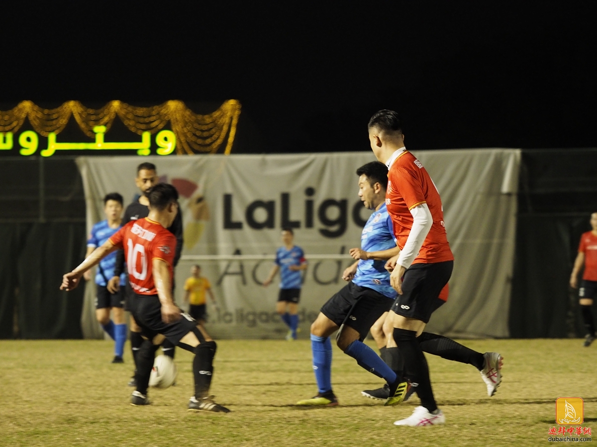 “朝天门”杯第一届阿联酋华人足球联赛第五轮12月10日赛事花絮