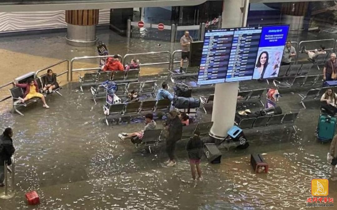 受暴雨影响，阿联酋航空迪拜飞往奥克兰的航班半路返回
