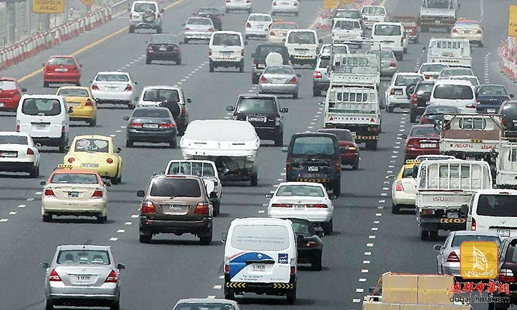 阿联酋决定免除阿曼公民过去五年的所有交通罚款