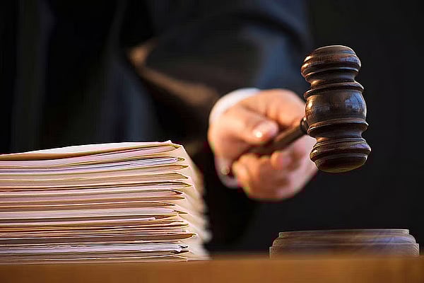 二十年遗产纠纷终落幕，迪拜最高法院裁定继承人偿还3400...