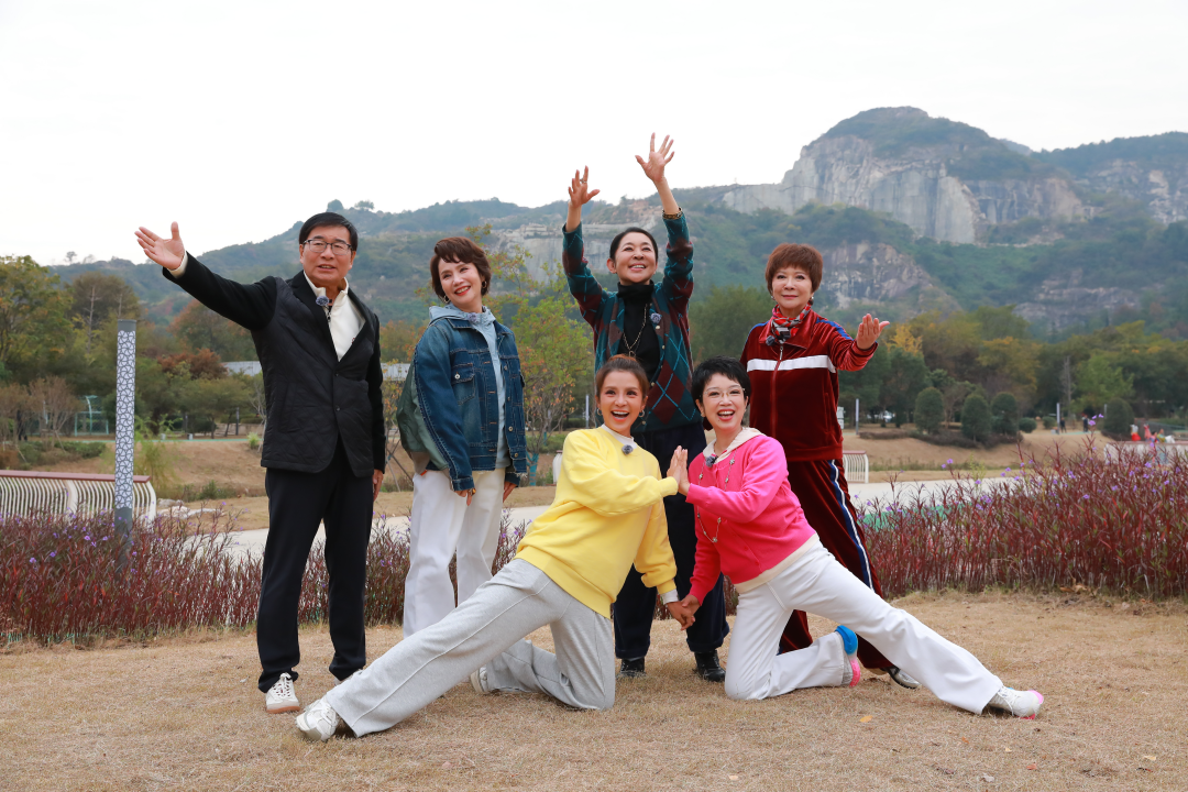 《花开又一程》：首创“老友局”