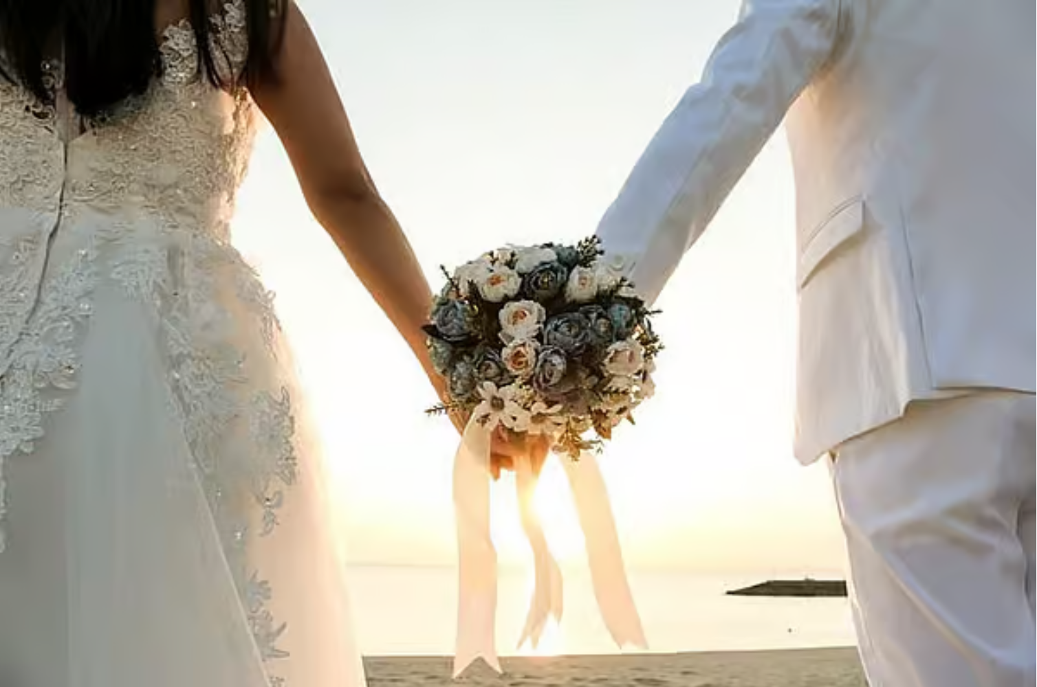 阿联酋修订法律 收紧未成年人婚姻监管